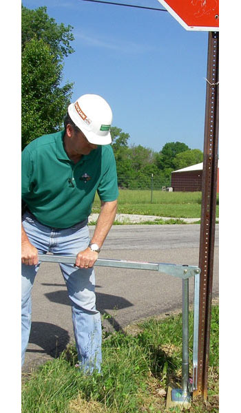 JackJaw® 408 Ground Rod/Small Stake Puller 3/16"-1"